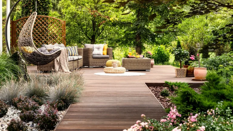 How to Design a Low-Maintenance Backyard Oasis